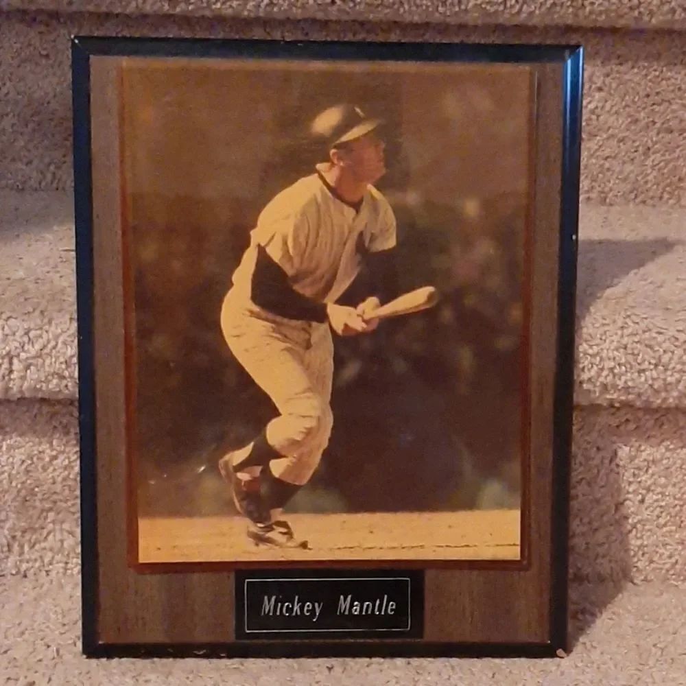 Vintage Mickey Mantle picture plague